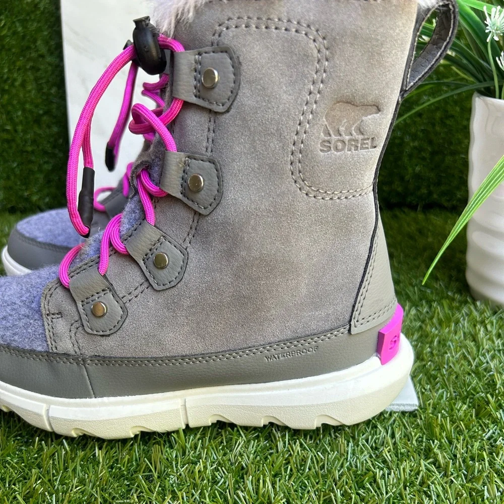 SOREL Explorer II Joan Felt Lace up mid boots Size 3